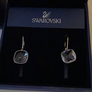 Swarovski SCS pierced earrings 3CM